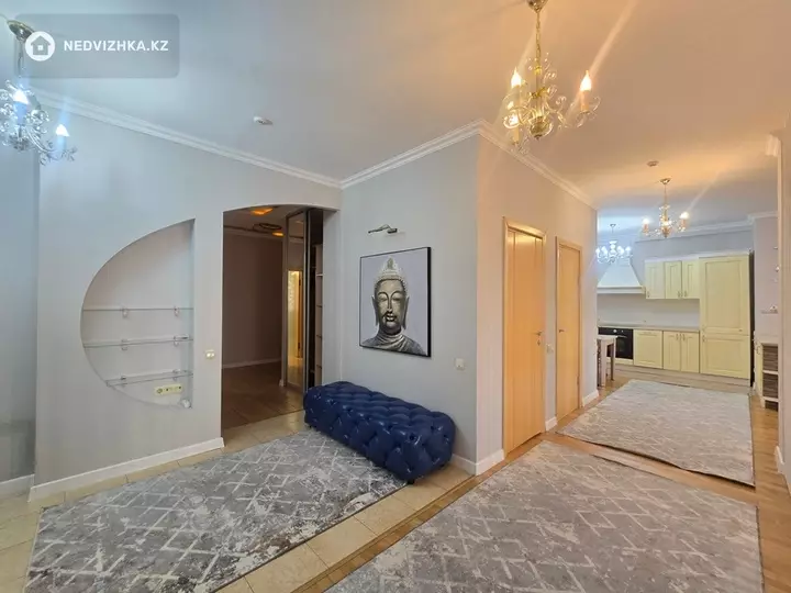 5-комнатная квартира, этаж 6 из 18, 176 м², фотография 2