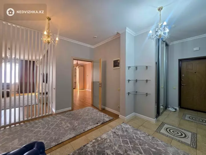 5-комнатная квартира, этаж 6 из 18, 176 м², фотография 3