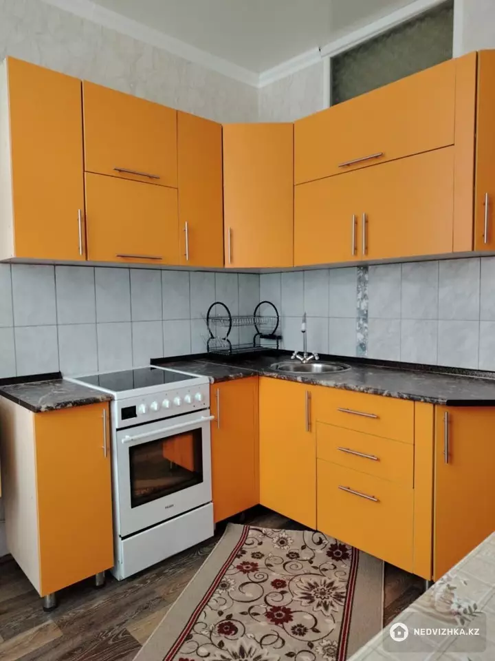2-комнатная квартира, этаж 2 из 4, 60 м², фотография 2