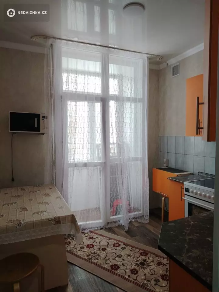 2-комнатная квартира, этаж 2 из 4, 60 м²