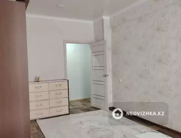 2-комнатная квартира, этаж 2 из 4, 60 м², миниатюра 3