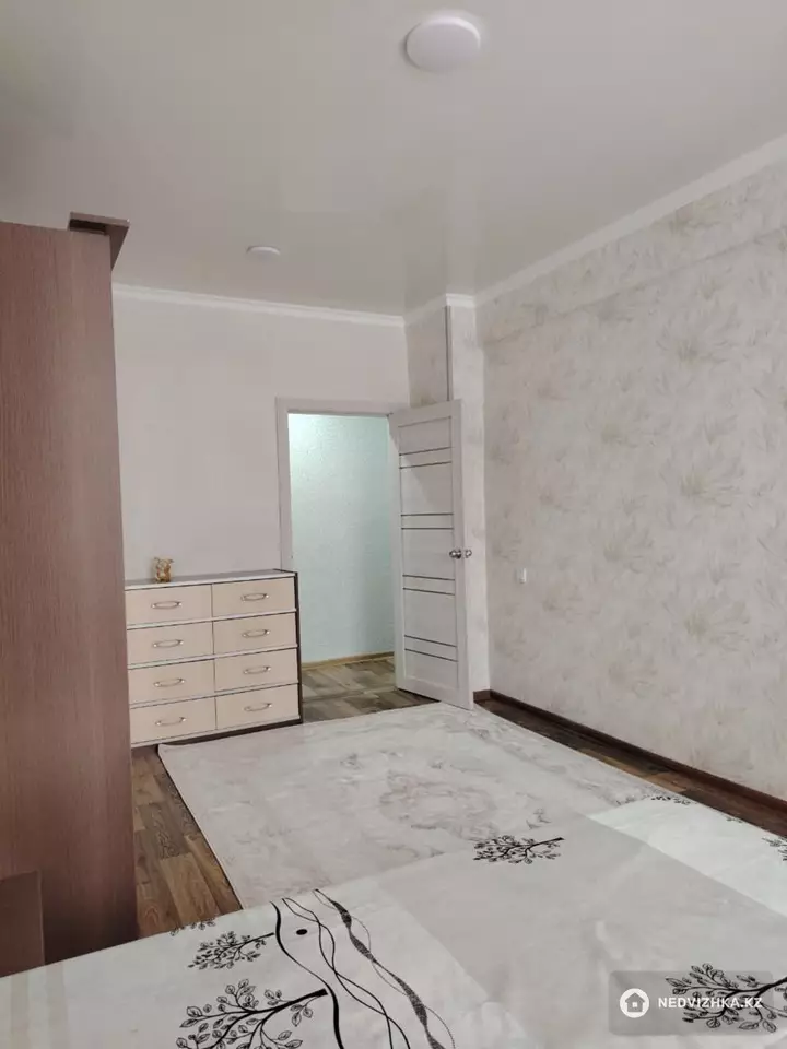 2-комнатная квартира, этаж 2 из 4, 60 м², фотография 3