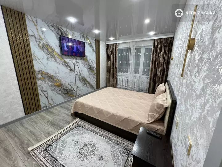 1-комнатная квартира, этаж 8 из 10, 40 м², По часам