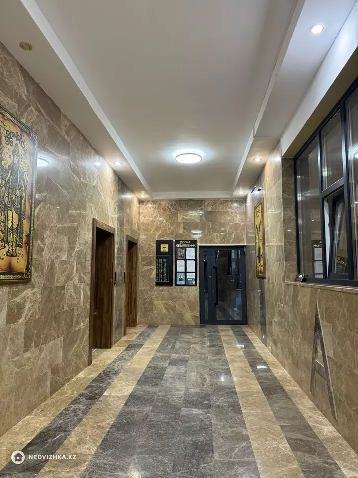 2-комнатная квартира, этаж 2 из 9, 66 м², фотография 4