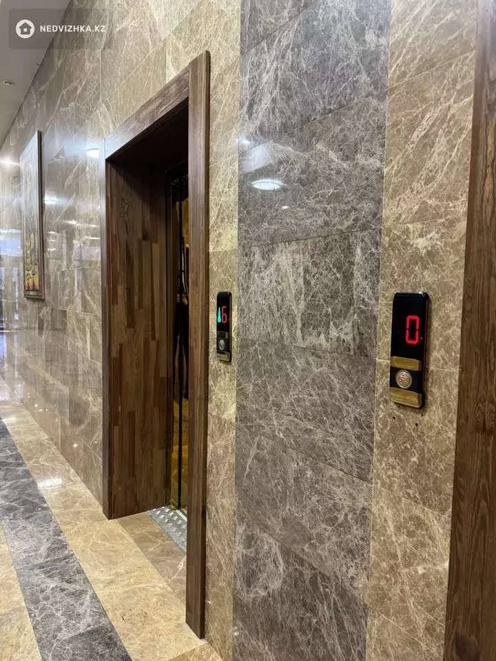 2-комнатная квартира, этаж 2 из 9, 66 м², фотография 3