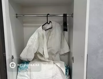 1-бөлмелі пәтер, қабат 8 барлық қабат саны 9, 40 м², По часам, 3-нобай