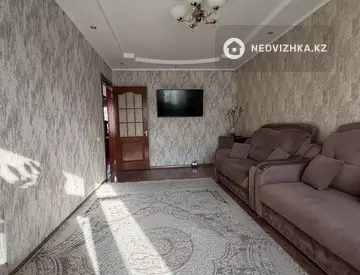 3-комнатная квартира, этаж 3 из 4, 64 м², миниатюра 2