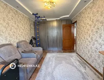 3-комнатная квартира, этаж 3 из 4, 64 м², миниатюра 6