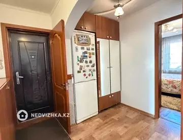 3-комнатная квартира, этаж 3 из 4, 64 м², миниатюра 9