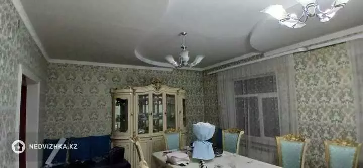 7-бөлмелі үй, 8 соттық, 190 м²