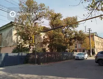 3-комнатная квартира, этаж 2 из 2, 65 м²