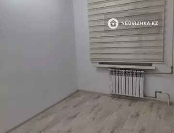 2-комнатная квартира, этаж 2 из 5, 43 м², миниатюра 2