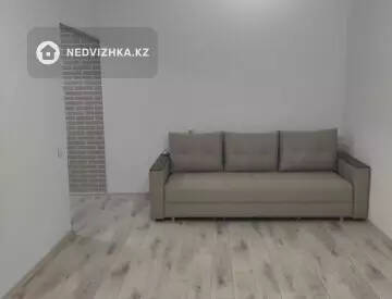 2-комнатная квартира, этаж 2 из 5, 43 м², миниатюра 1