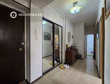 3-комнатная квартира, этаж 5 из 5, 65 м², миниатюра 6