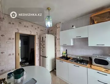 3-комнатная квартира, этаж 5 из 5, 65 м², миниатюра 2