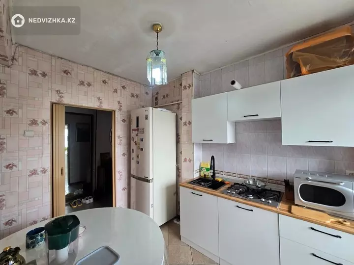 3-комнатная квартира, этаж 5 из 5, 65 м², фотография 2