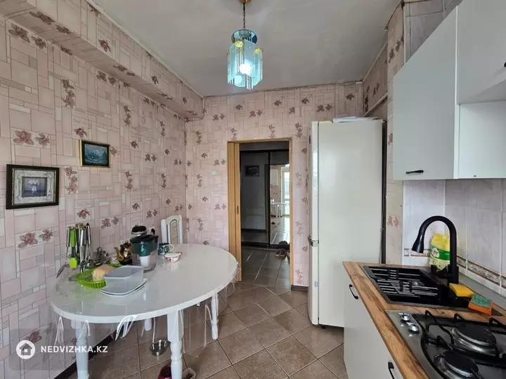 3-комнатная квартира, этаж 5 из 5, 65 м², фотография 4