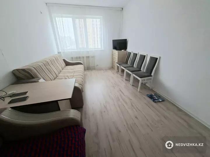 1-комнатная квартира, этаж 5 из 14, 40 м², фотография 3