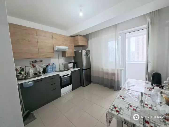 1-комнатная квартира, этаж 5 из 14, 40 м², фотография 4
