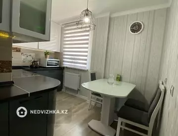 3-комнатная квартира, этаж 12 из 12, 69 м², миниатюра 5
