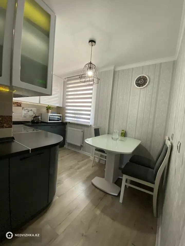 3-комнатная квартира, этаж 12 из 12, 69 м², фотография 5
