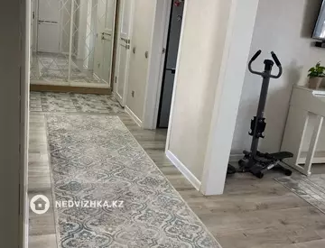 3-комнатная квартира, этаж 12 из 12, 69 м², миниатюра 12