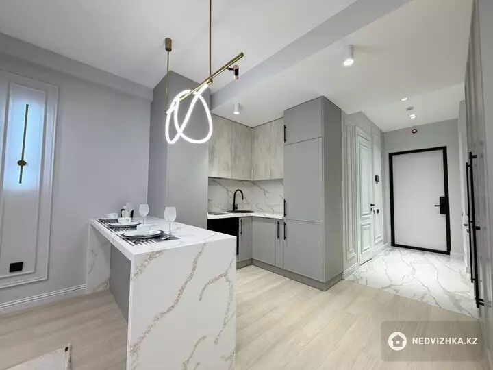 2-комнатная квартира, этаж 6 из 18, 58 м², Посуточно, фотография 4
