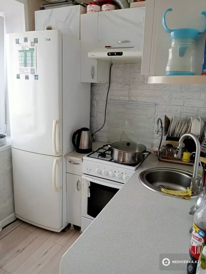 3-комнатная квартира, этаж 5 из 5, 49 м², фотография 4