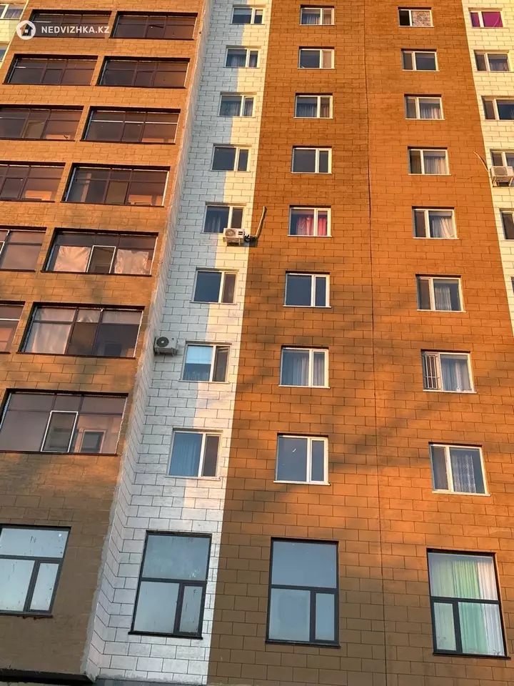 2-комнатная квартира, этаж 10 из 13, 62 м², фотография 3