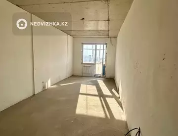 2-комнатная квартира, этаж 10 из 13, 62 м², миниатюра 12