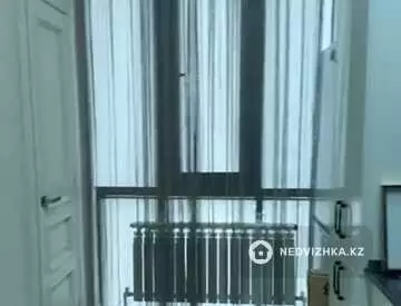 3-комнатная квартира, этаж 6 из 12, 88 м², миниатюра 2