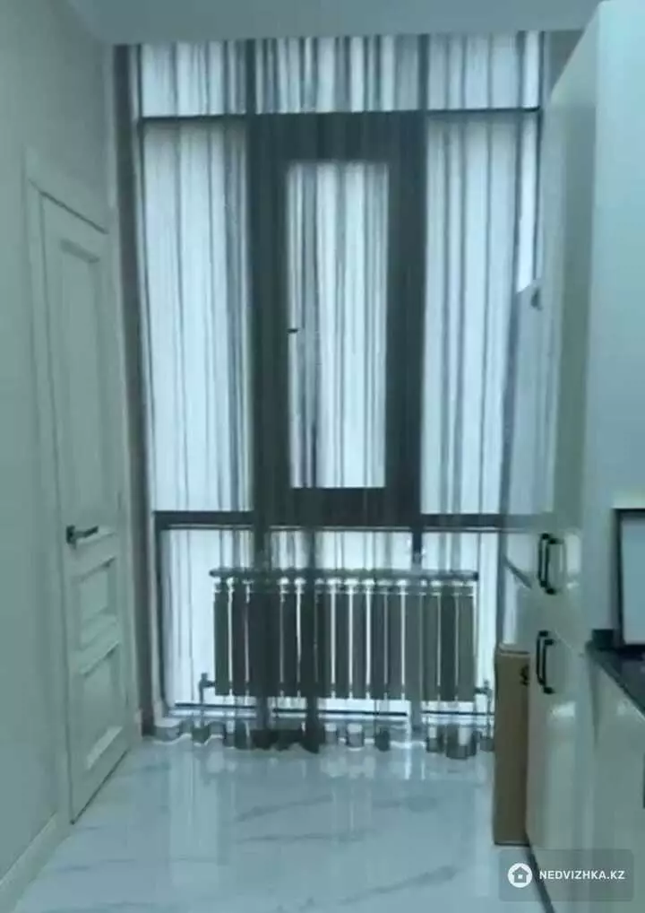 3-комнатная квартира, этаж 6 из 12, 88 м², фотография 2