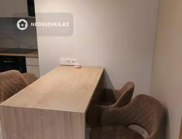 2-комнатная квартира, этаж 2 из 12, 68 м², миниатюра 6