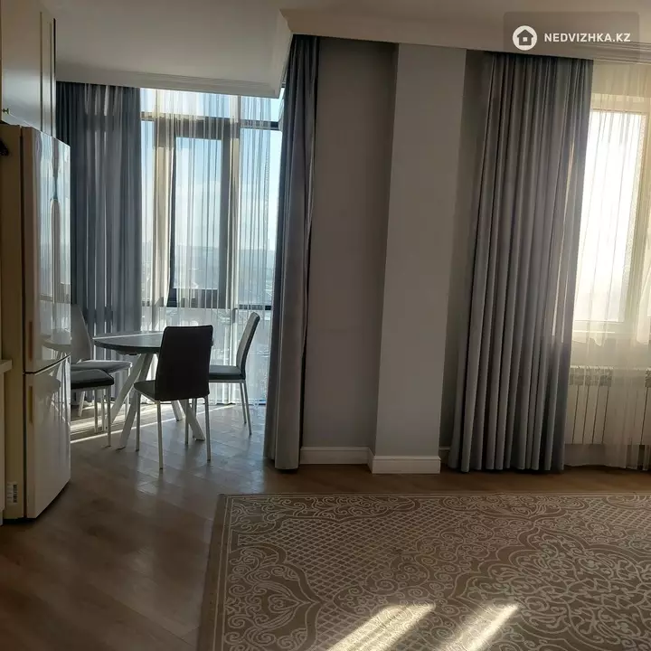 2-комнатная квартира, этаж 11 из 12, 70 м², фотография 2