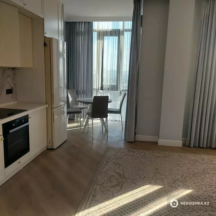 2-комнатная квартира, этаж 11 из 12, 70 м², фотография 4