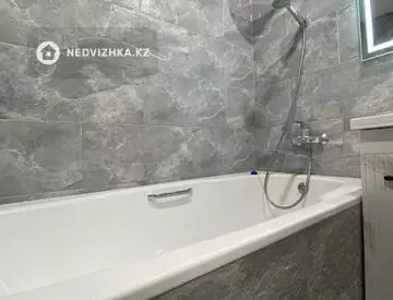 2-комнатная квартира, этаж 4 из 4, 43 м², миниатюра 5