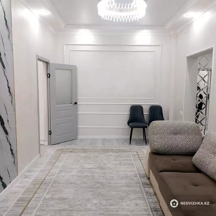2-комнатная квартира, этаж 7 из 12, 65 м², фотография 3
