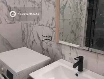 2-комнатная квартира, этаж 7 из 12, 65 м², миниатюра 9