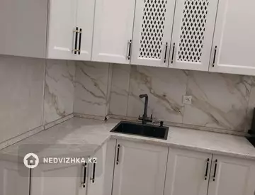 2-комнатная квартира, этаж 7 из 12, 65 м², миниатюра 5