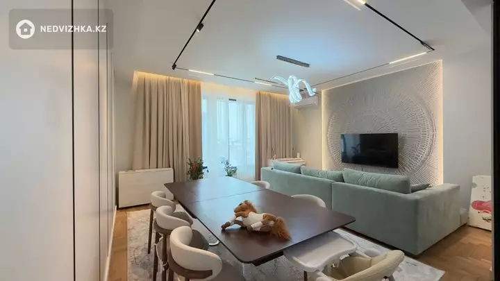 5-комнатная квартира, этаж 1 из 3, 196 м²