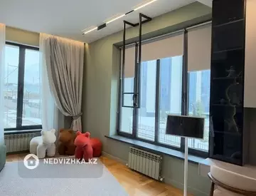5-комнатная квартира, этаж 1 из 3, 196 м², миниатюра 11
