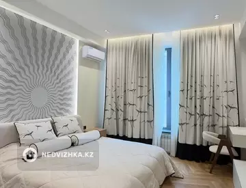 5-комнатная квартира, этаж 1 из 3, 196 м², миниатюра 3