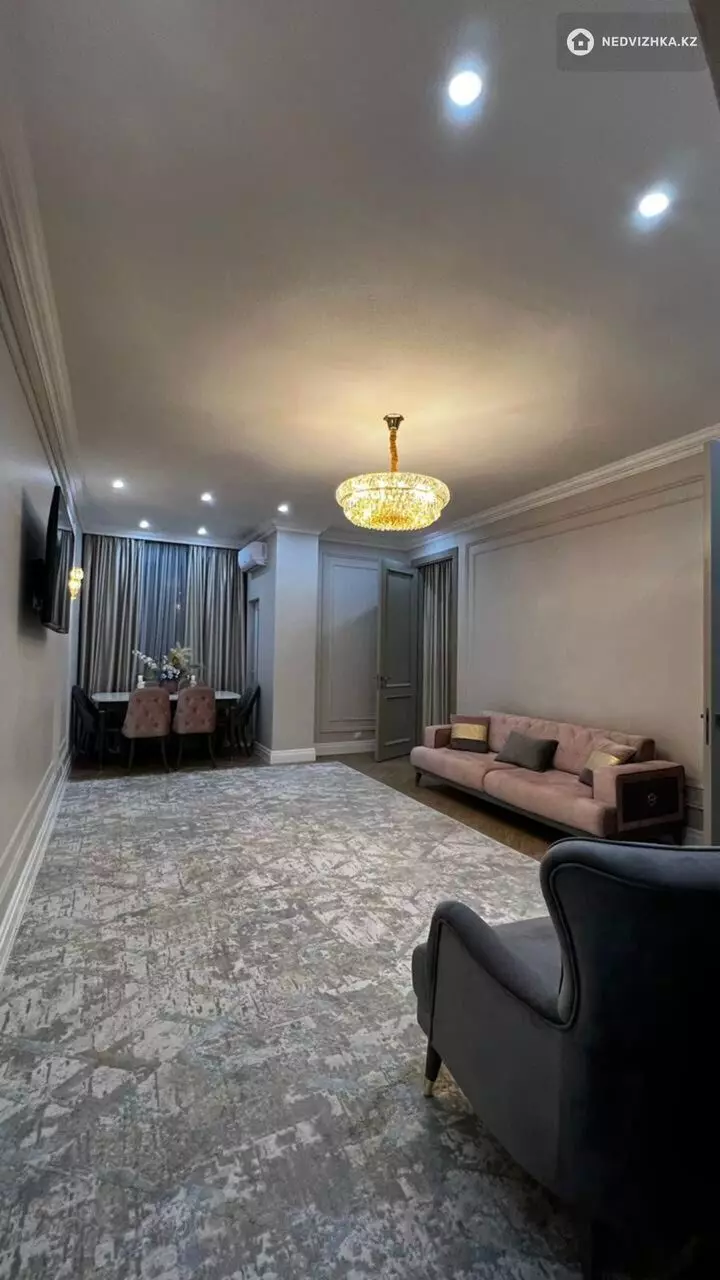 3-комнатная квартира, этаж 3 из 12, 88 м², фотография 4