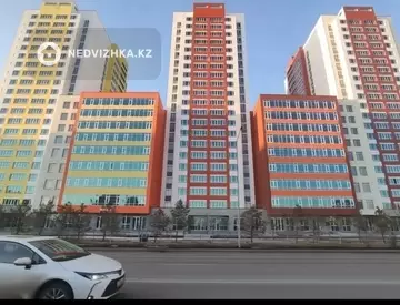 3-комнатная квартира, этаж 3 из 21, 96 м², миниатюра 1