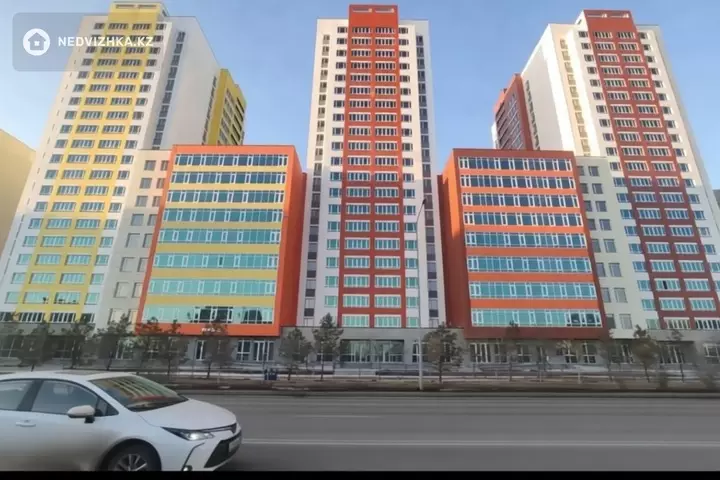 3-комнатная квартира, этаж 3 из 21, 96 м²