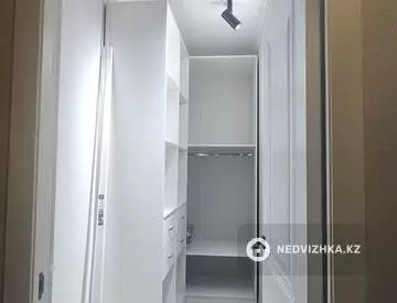 1-комнатная квартира, этаж 10 из 16, 40 м², миниатюра 3
