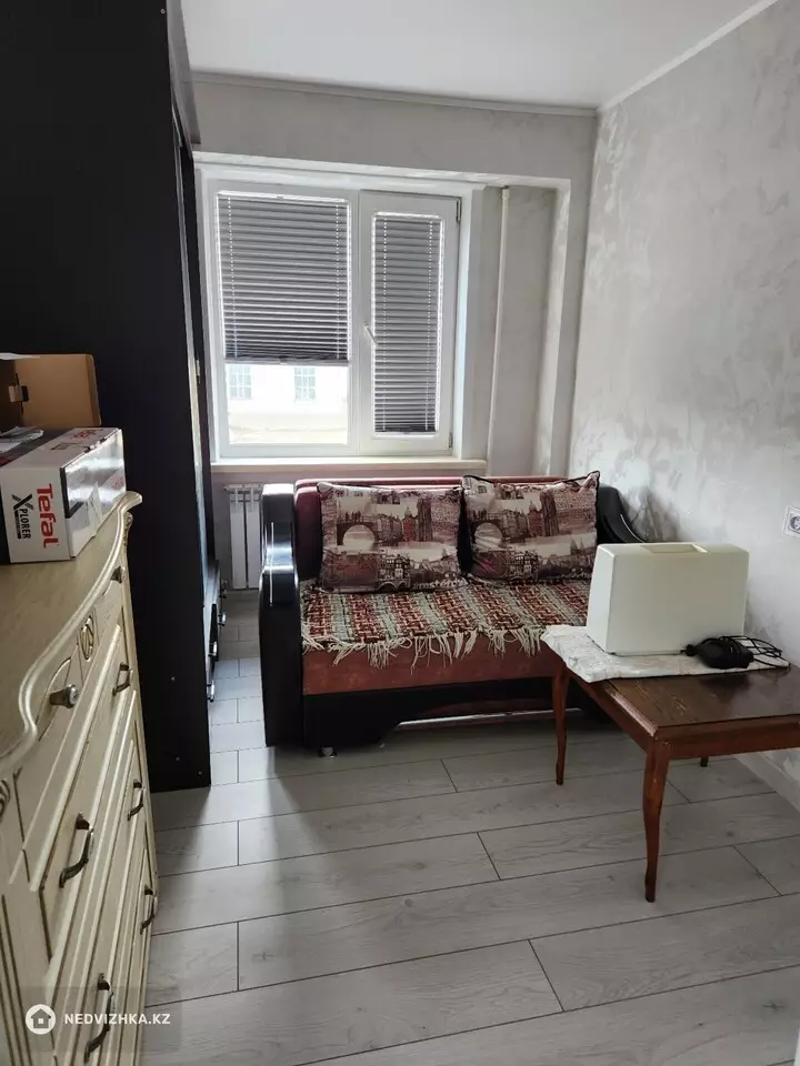 3-комнатная квартира, этаж 3 из 5, 50 м², фотография 3