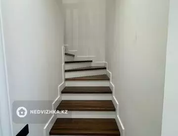 4-комнатная квартира, этаж 19 из 18, 137 м², миниатюра 11