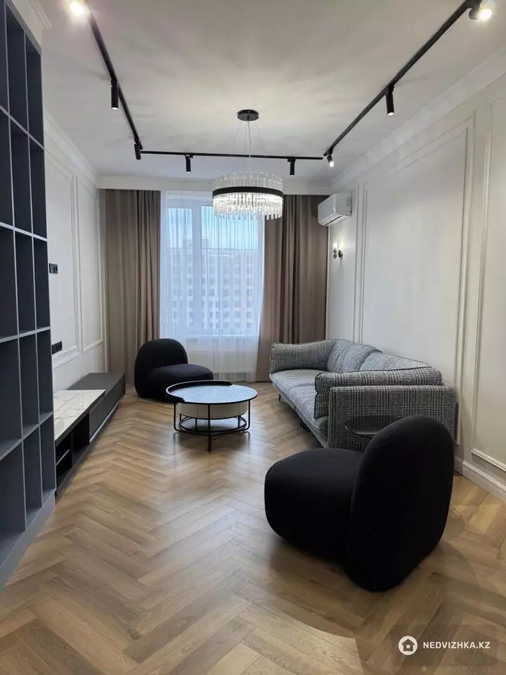 4-комнатная квартира, этаж 19 из 18, 132 м², фотография 2