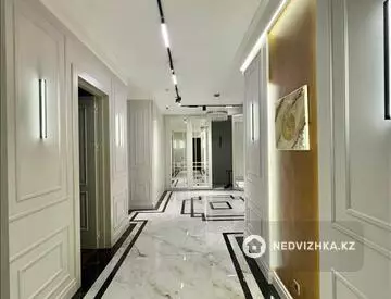 4-комнатная квартира, этаж 1 из 3, 194 м², миниатюра 8